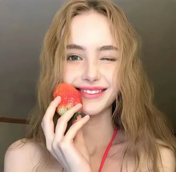 Larkin Ward - Dechecker