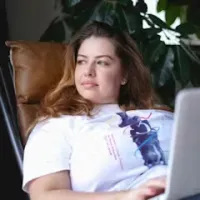 Tina M - Dechecker